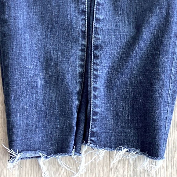Lucky Brand Lolita Skinny Distressed Crop in Size 2/26 - Picture 7 of 11